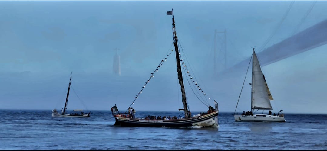 Sailing boats on the Tagus