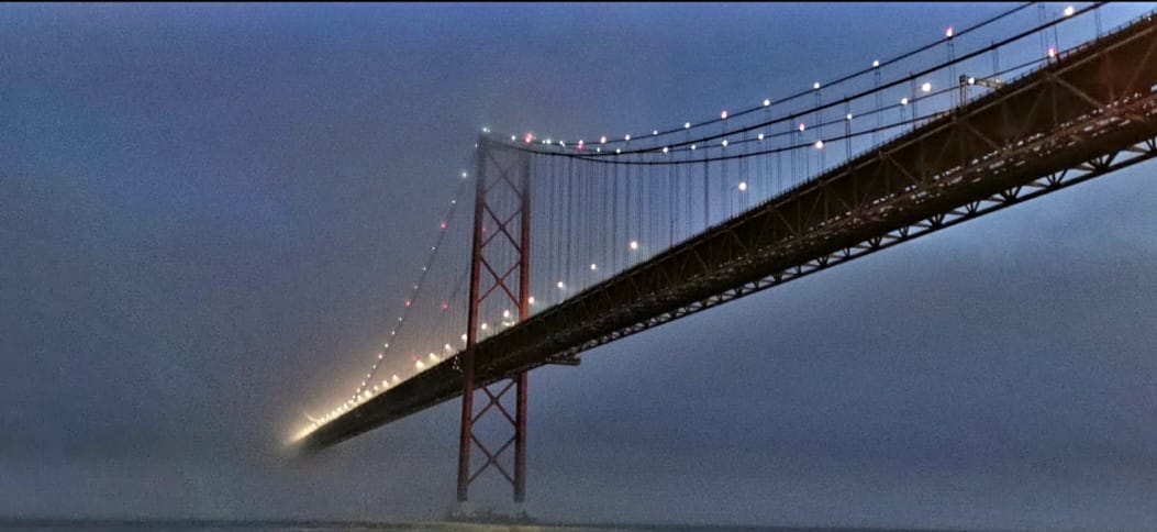 25 de Abril Bridge at night