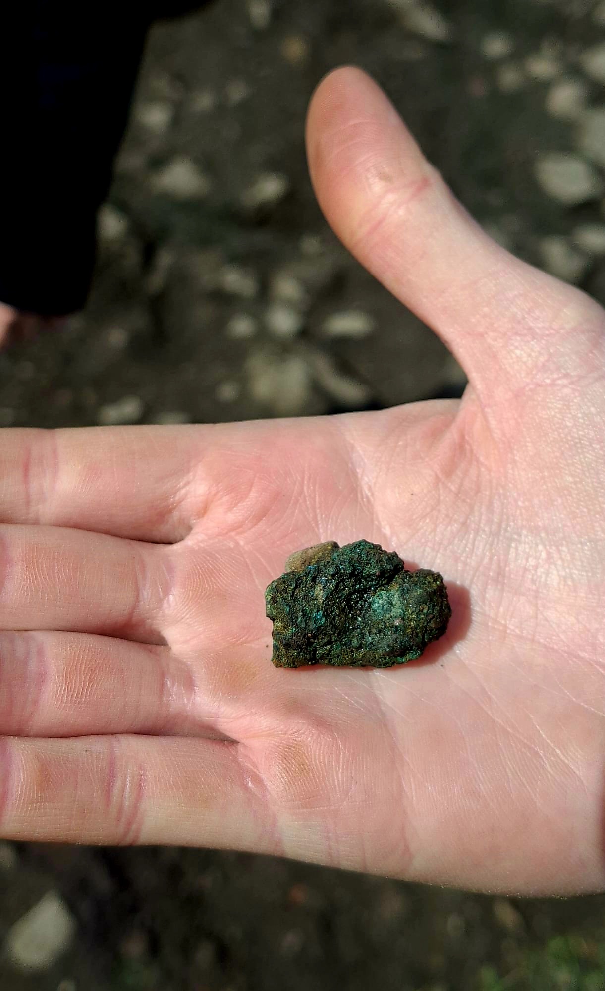 Artefact in hand